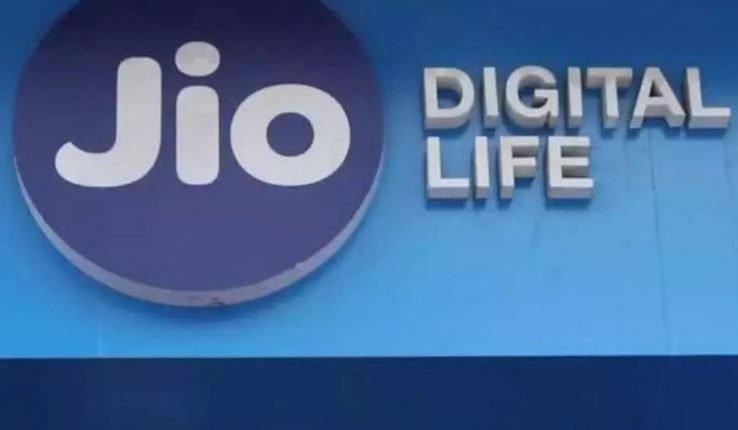 Jio Platforms to raise Rs 13,640 crore more from Mubadala, Silver Lake !!